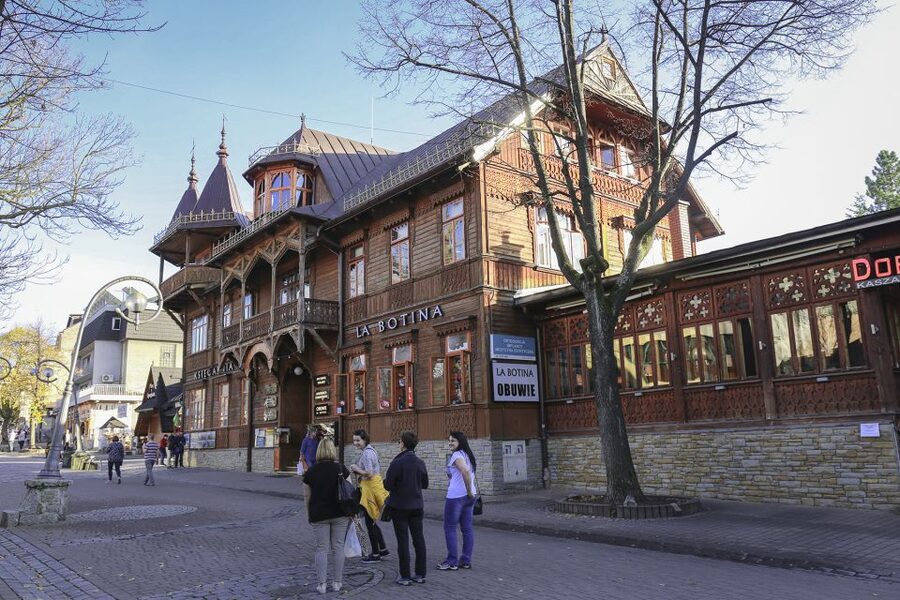 Kraków: Zakopane Tour, Thermal Pools & Hotel Pickup Options - How much value do you get for $52?