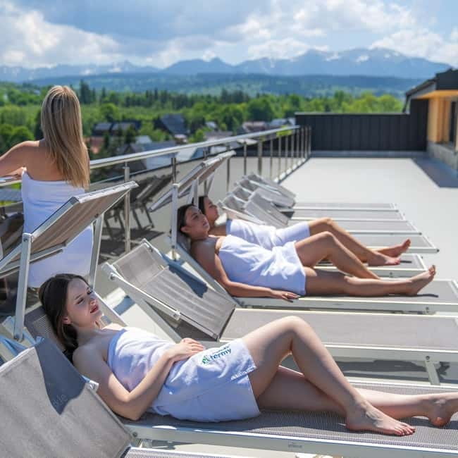 Krakow: Zakopane Tour with Chocholow Hot Baths and Cable Car - Who should book this tour?
