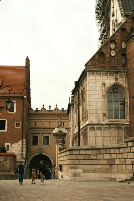Mysterious Wawel Cathedral and Wawel Courtyard Guided Tour - Practical limits to consider before booking