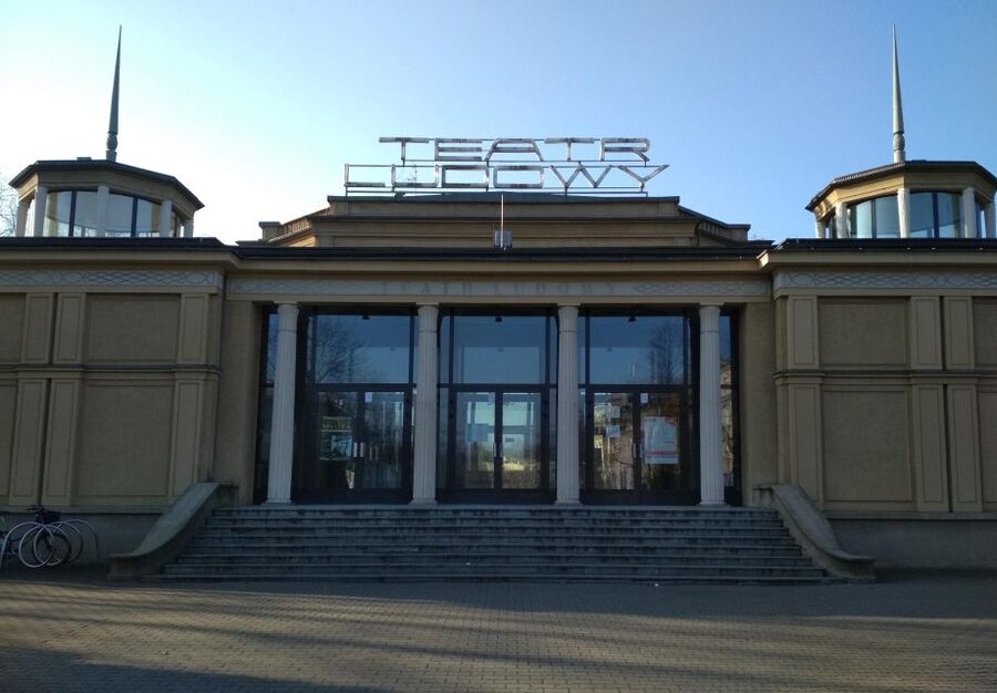 Nowa Huta – a guided tour of a utopian socialist city - The battle for the cross and Our Lady Queen of Poland Church