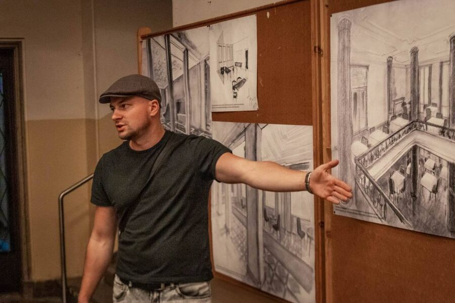 Nowa Huta: Steelworks Administration Buildings/Shelters Tour - Who should book this Nowa Huta tour?