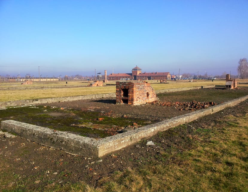 Oswiecim: Auschwitz-Birkenau Skip-the-Line Entry Tickets - What to bring and what to leave behind