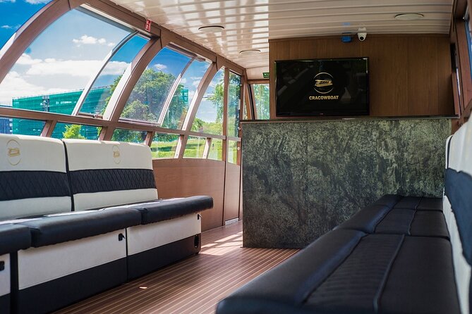 Panorama of Krakow from the Vistula River during an hour-long cruise - How useful is the audio guide?