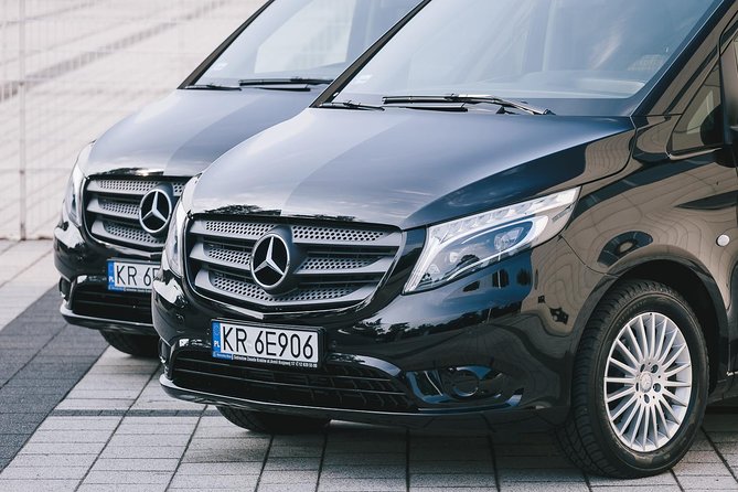 Private Departure Transfer: Krakow City To Krakow Airport Balice - A simple ride from central Krakow to Balice