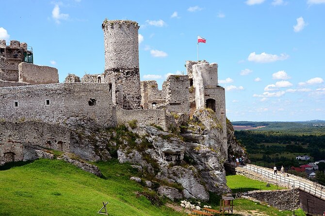 Private Guided Tour to Trail of the Eagles Nests from Krakow - Ogrodzieniec, the grandest ruin on the route