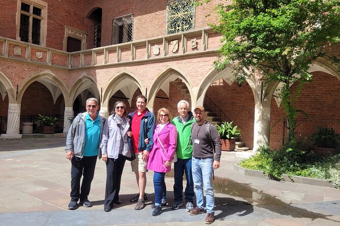 Private Krakow City Tour, Krakow Old Town and Wawel Castle Tour - Krakow’s Main Market Square in 30 minutes