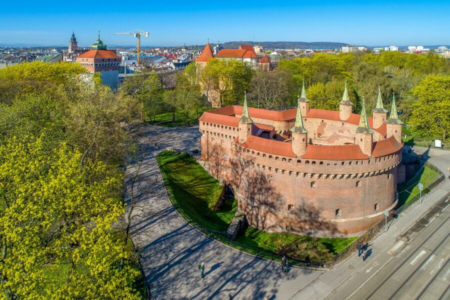 Private Krakow Tour: St. Mary’s, Cloth Hall & More - Why this short Krakow walk works well