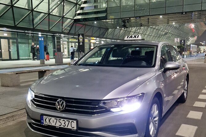 Private Taxi from or to the Krakow Airport - Finding your driver inside the arrivals hall