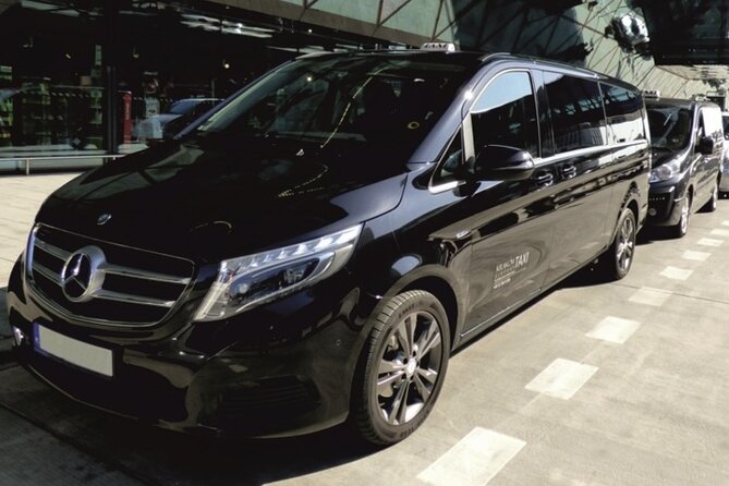 Private transfer | Krakow City - Krakow Airport Balice - A simple 30-minute ride from Krakow to Balice