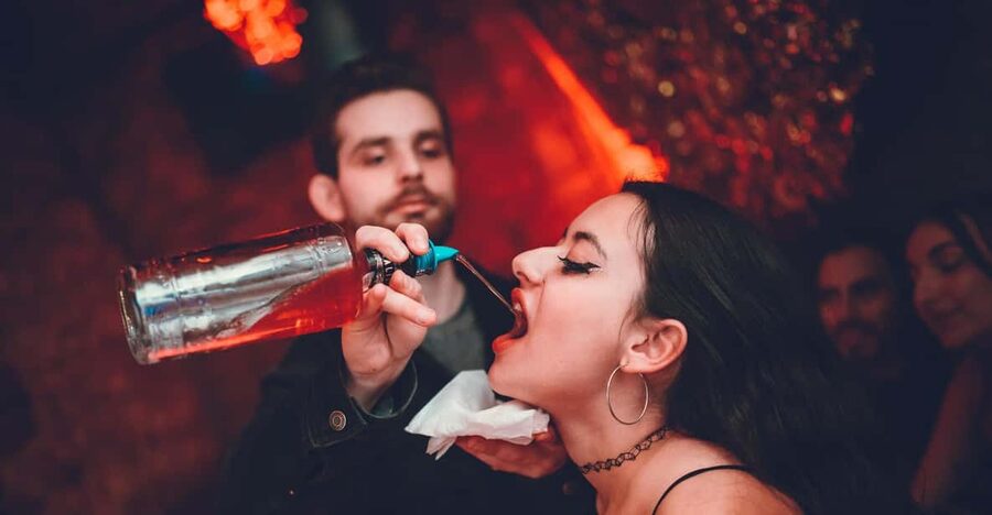 Pub Crawl - 1-hour Open Bar then Vip to 5 Clubs - Krakow - Is $34 good value for six hours?