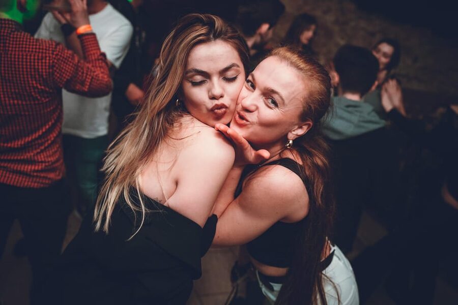Pub Crawl 1hr Unlimited Beer + Vodka then Clubs in Katowice - The final club and the option to stay late