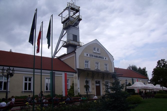 Salt Mine - Wieliczka Guided Tour - Shared Transport with Tickets from Krakow - The first 350 steps into the mine