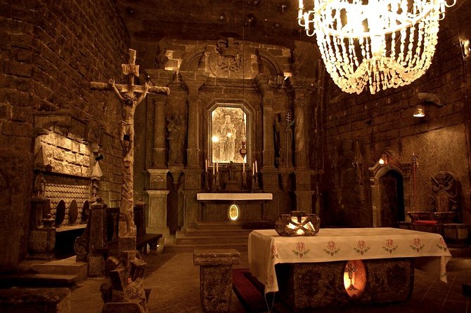 SALT MINE Wieliczka guided tour with Hotel Pickup - Descending into Wieliczka on foot