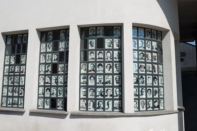 Schindler's Factory and Jewish Ghetto Walking Tour in Kraków - What Schindler’s Factory really shows you
