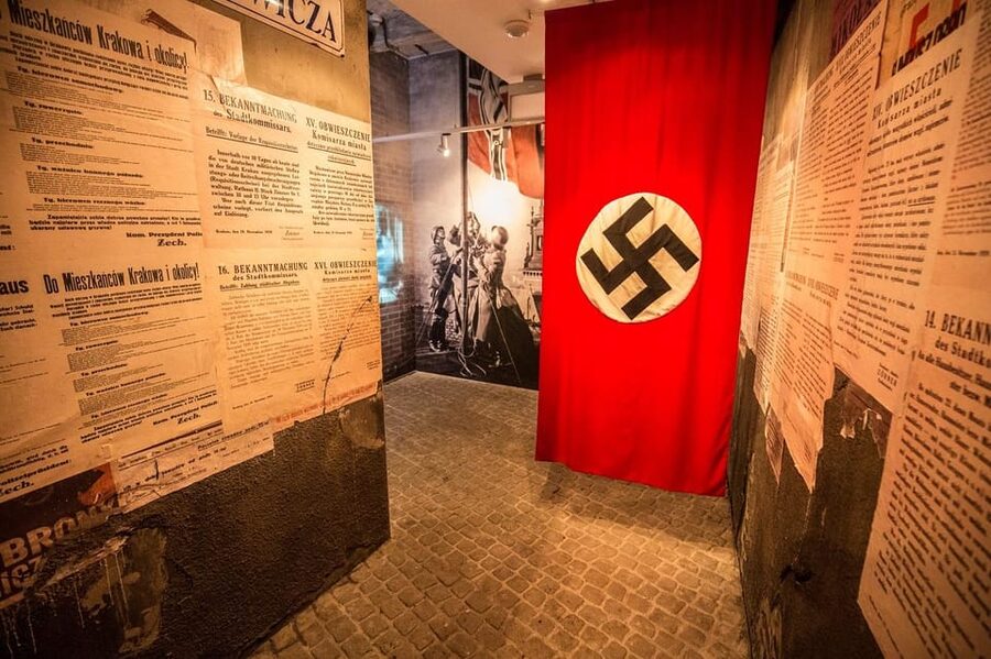 Schindler's Factory & Kazimierz Jewish Quarter Tour - Why the guide matters here