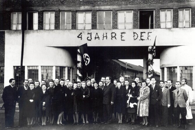 Schindler's Factory Private Guided Tour in English - Planty Gardens and Schindler’s former home