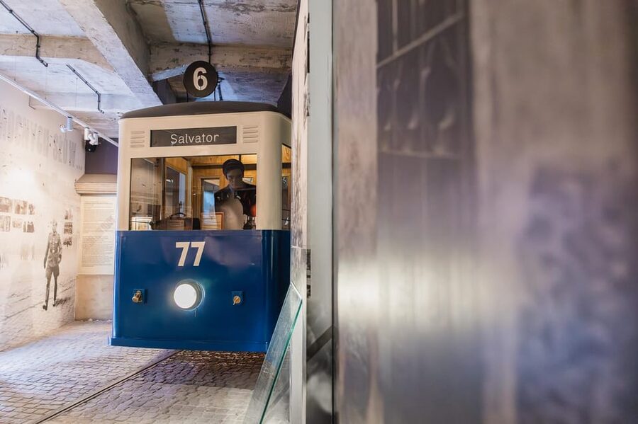 Schindler's Factory Skip-the-line Guided Tour with Options - What the private format adds
