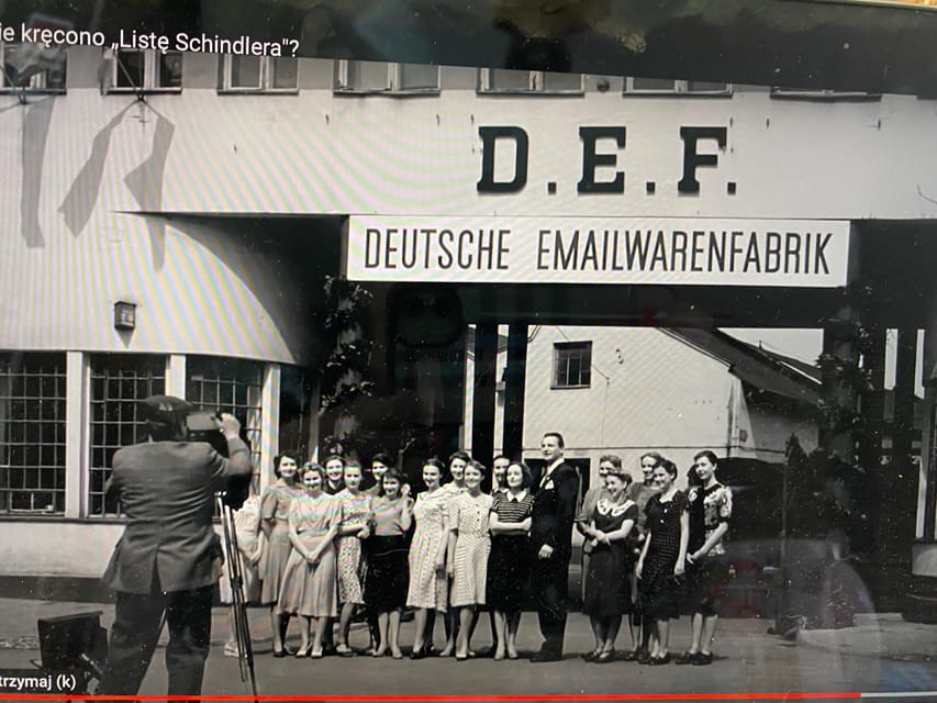 Schindler's List Movie Tour: Historic Sites & Film Location - Walking through Kazimierz for 30 minutes