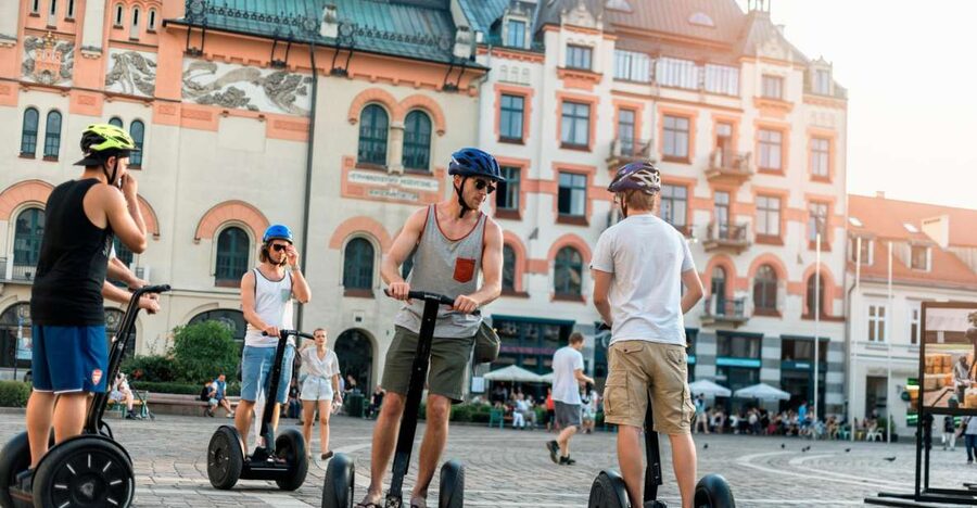 Segway Tour Krakow: Full Tour (Old Town + Jewish Quarter) - Wawel Castle and the Vistula Riverside