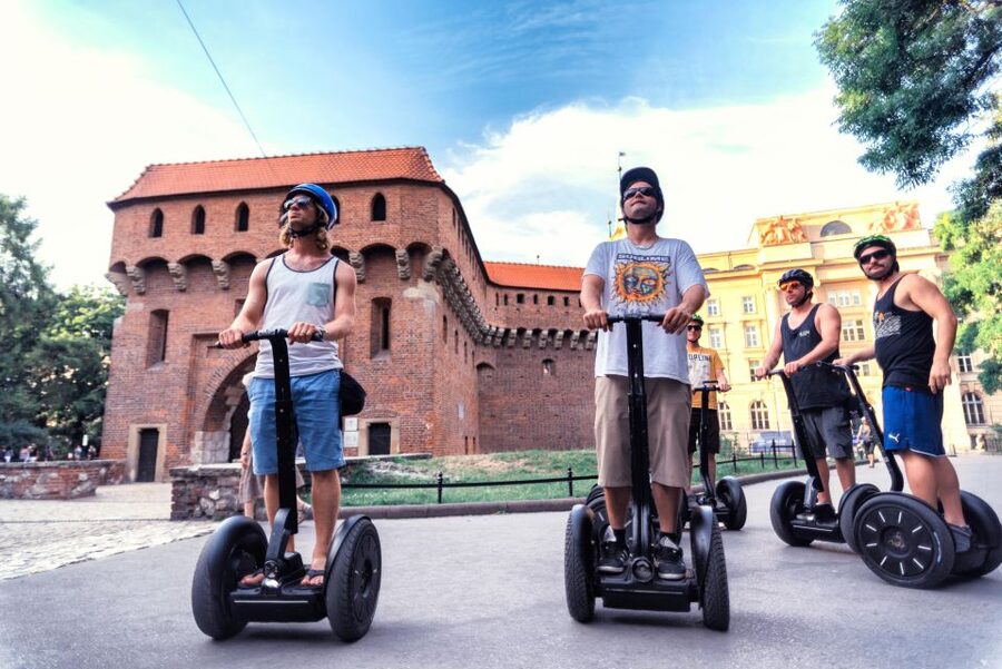 Segway Tour Krakow: Grand Tour (Old Town + Wawel Castle) - Starting at Sienna 17