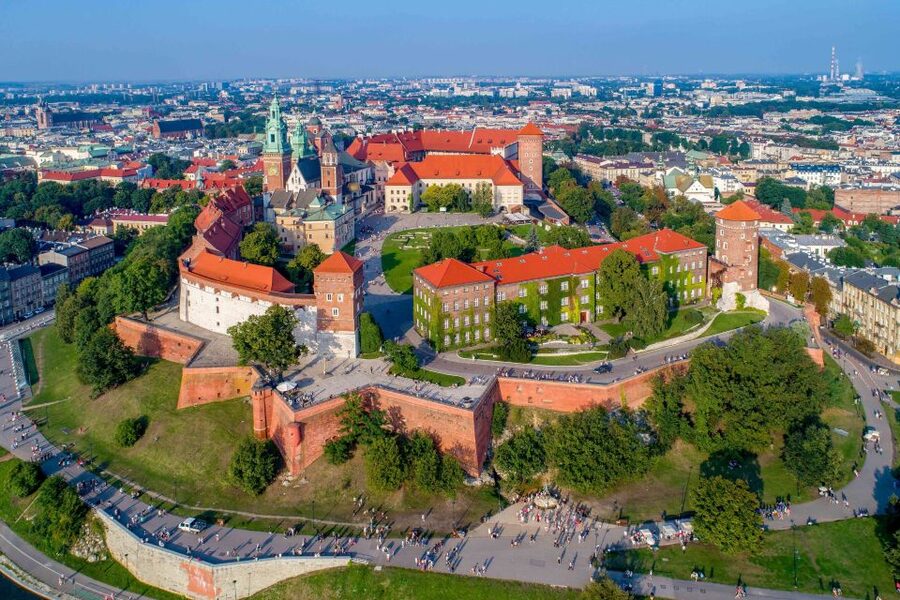 Skip-the-Line Wawel Castle Chambers Private Tour - Key points at a glance