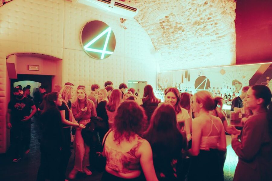 VIP Club Entry and Booth Booking - Should you book Four Music Club VIP entry?