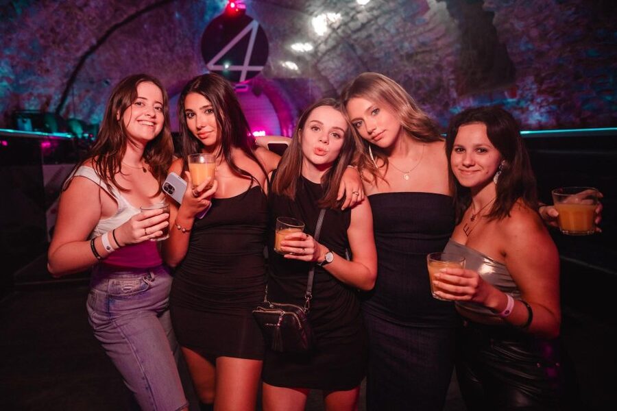 VIP Club Entry and Booth Booking - Is $27 good value for two?