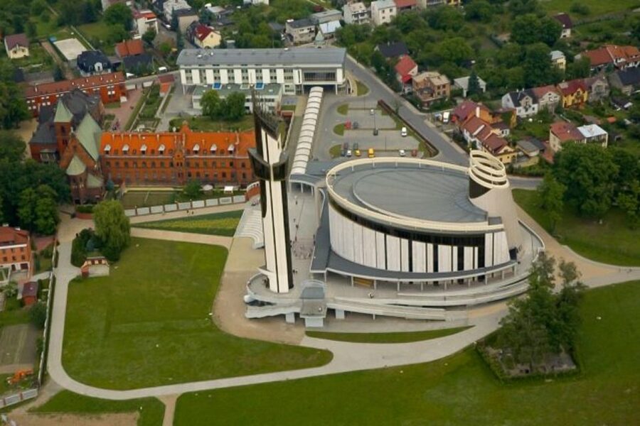 Wadowice, Kalwaria and Lagiewniki: John Paul II Tour - Łagiewniki: the Shrine of Divine Mercy