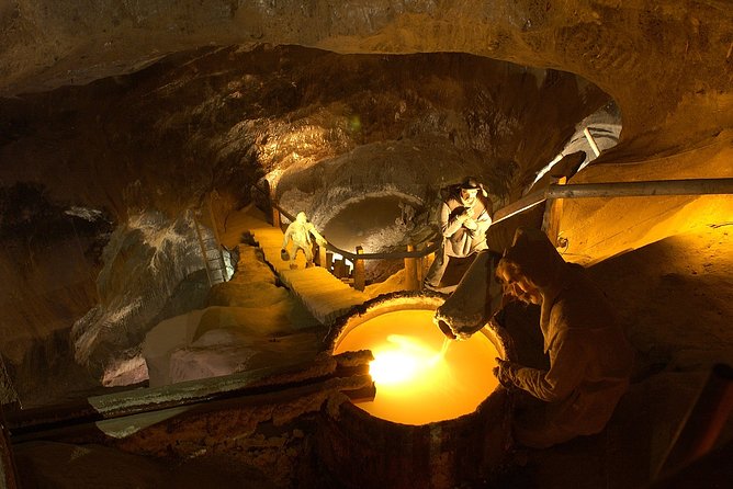 Wieliczka Salt Mine: Complete Private Tour - Three hours among salt chambers and sculpture
