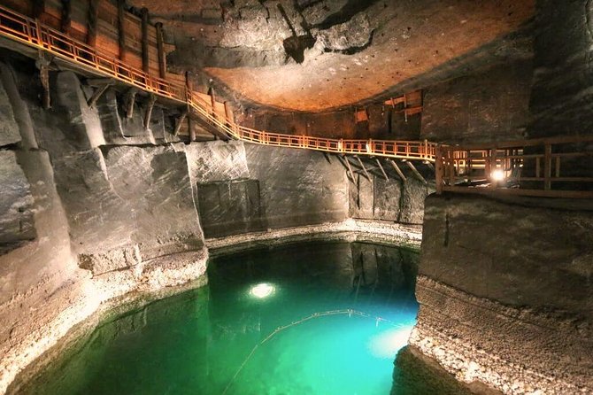 Wieliczka Salt Mine Guided tour from Krakow with a private car - A private car makes the morning easier