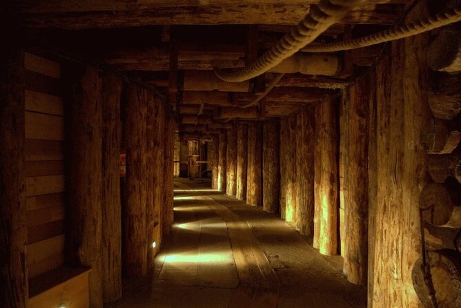 Wieliczka Salt Mine tour - How the small group changes the day