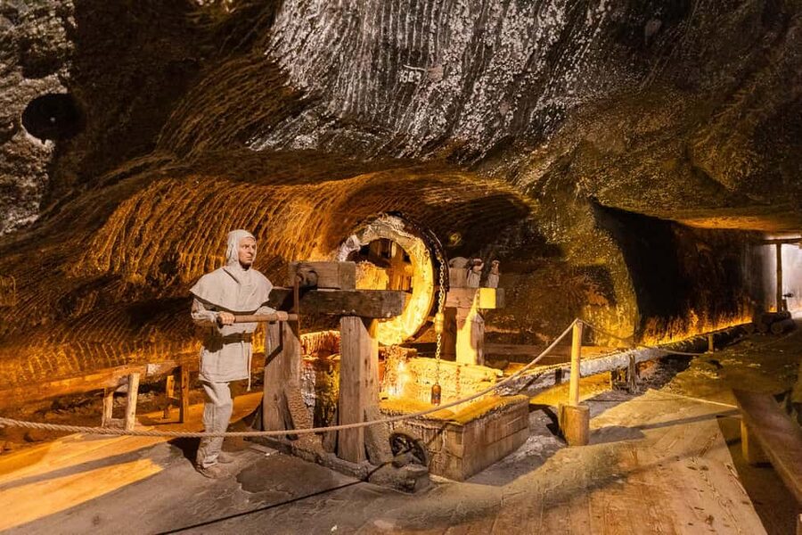 Wieliczka Salt Mine Tour from Kraków – Skip the Line Entry - Who should book this tour?