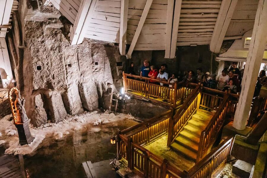 Wieliczka Salt Mine Tour from Kraków – Skip the Line Entry - Chambers, sculptures, and underground lakes