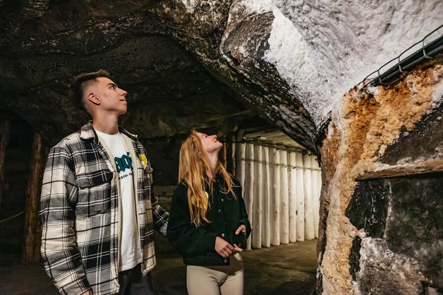 Wieliczka Salt Mine Tour from Kraków – Skip the Line Entry - What the guide adds to the visit