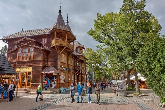 Zakopane & Slovakia Tour from Krakow - The early start and private drive from Krakow