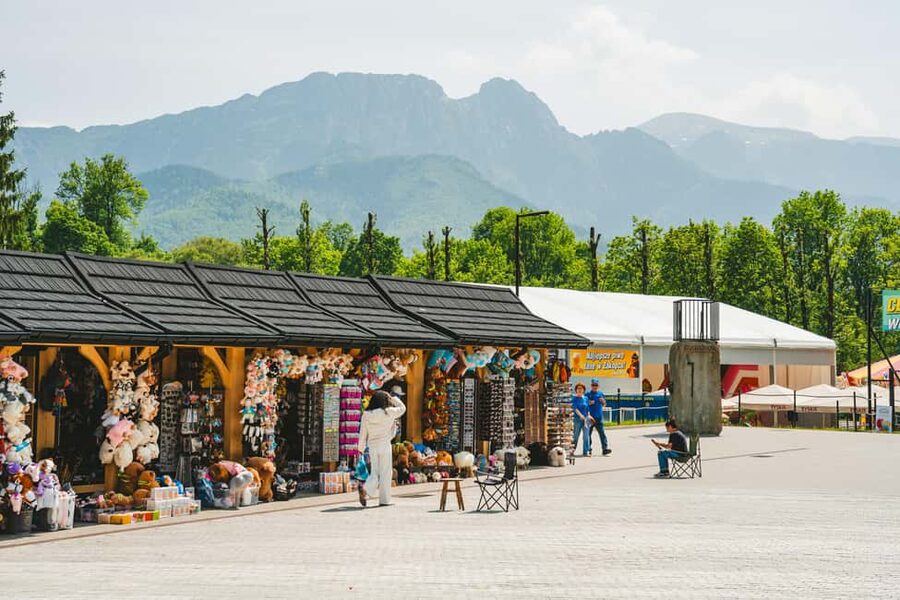 Zakopane & Tatra Mountains from Krakow – Guided Tour - Chochołów and the Taste of Highlander Tradition