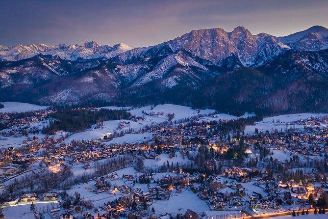 ZAKOPANE & TATRA Mountains Tour from Krakow - Chochołów and the polished wooden houses
