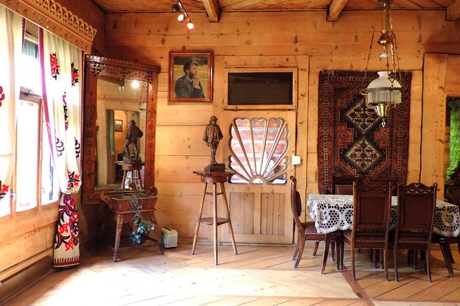 Zakopane, Tatra Mountains w/ Gubalowka Funicular tour from Krakow - What the guide service means in practice