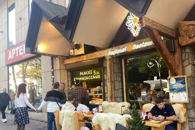 Zakopane Tour from Krakow with Thermal SPA and Hotel Pick up - Two hours on Krupowki Street